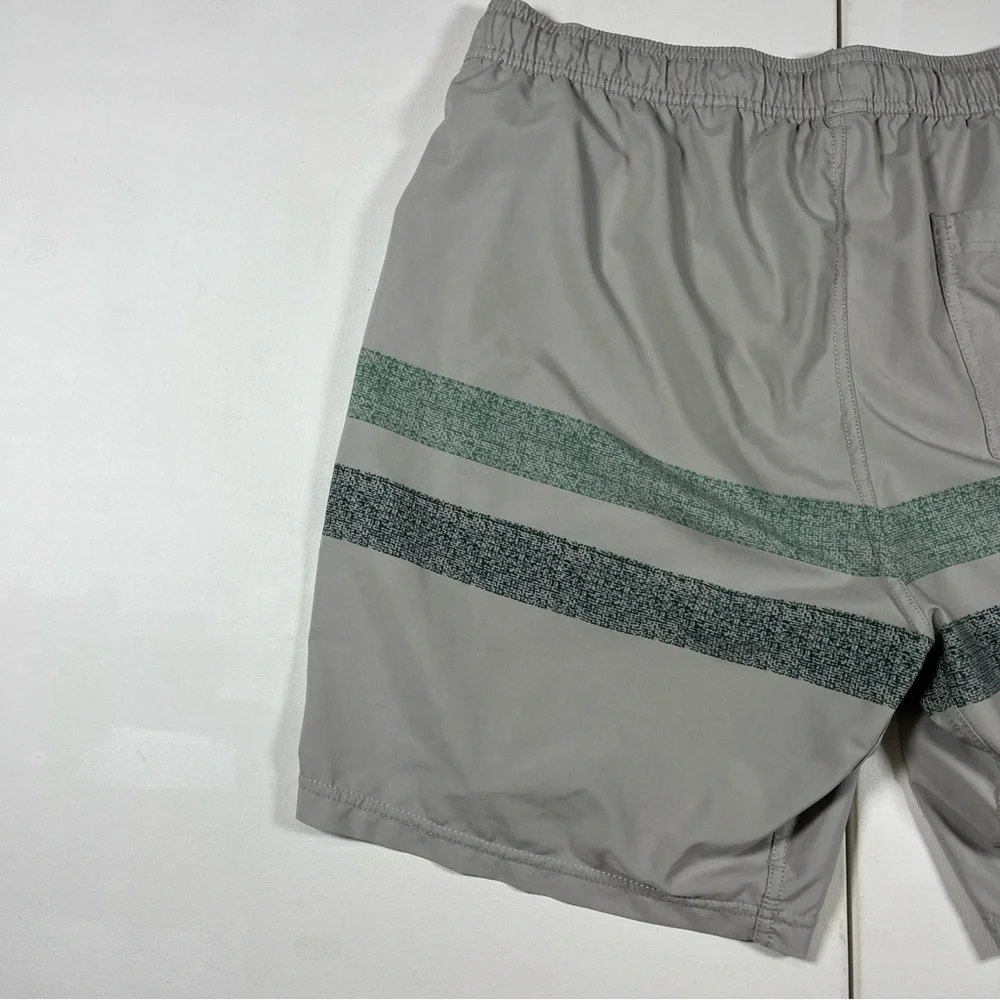 Vuori Kore Shorts Lined Drawstring Running Gym Stretch Gray Striped 8” Men’s XL - Picture 9 of 13